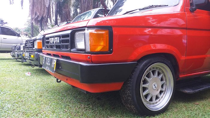 Jajaran mobil member Kijang Retro Indonesia