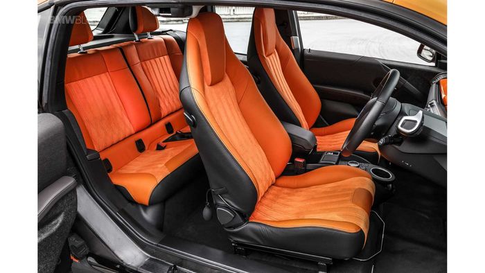 Tampilan kabin modifikasi mobil listrik BMW i3 hasil garapan 3D Design