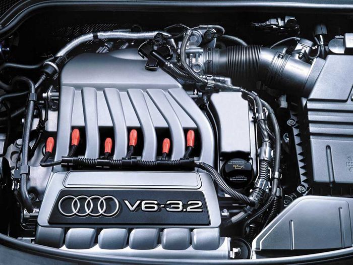 Mesin V6 3.200 cc pada Audi TT 3.2 quattro