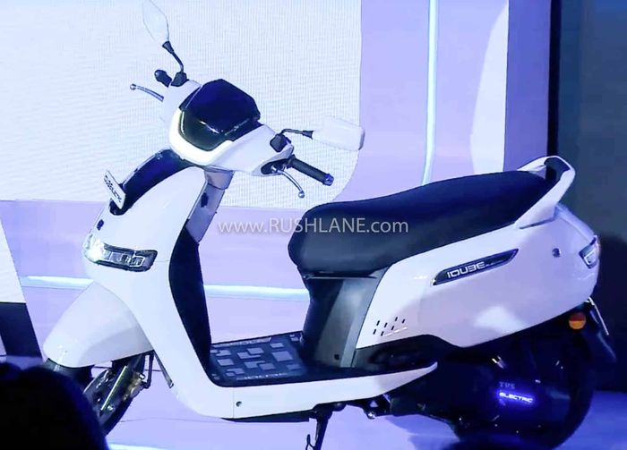 TVS iQube Electric, skuter listrik asal India resmi meluncur