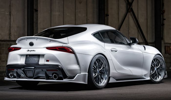 Tampilan belakang Toyota Supra pakai body kit dari M'z Speed