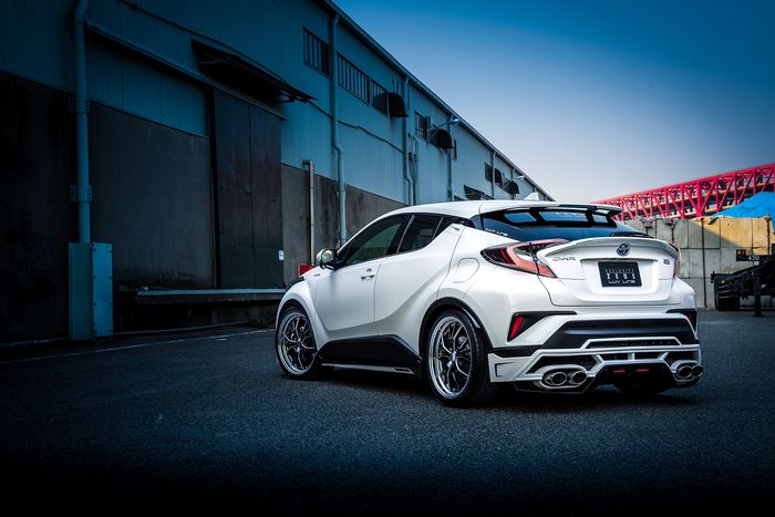 Tampilan belakang Toyota C-HR Hybrid hasil garapan Mz Speed