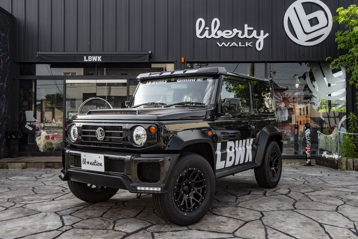 Modifikasi Suzuki Jimny terbaru hasil garapan Liberty Walk