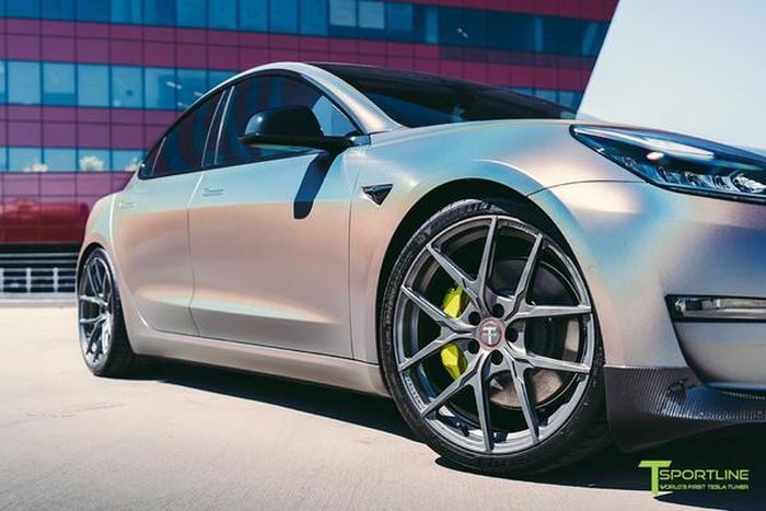 Pakai pelek 20 inci jadi makin oke