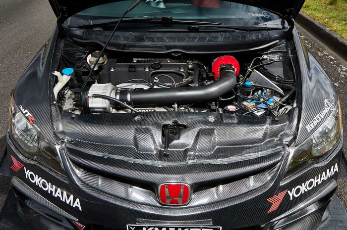 Mesin K20 Type R dilengkapi dengan supercharger