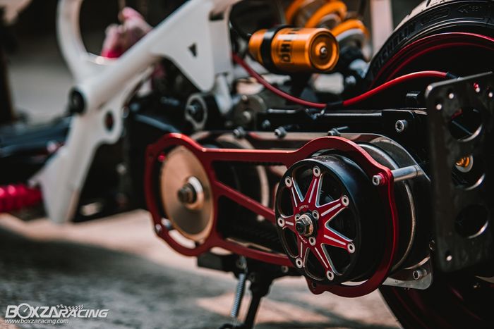 Mesinnya dibiarkan terbuka