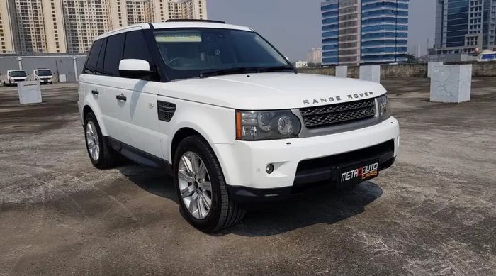 Range Rover Sport 5.0 tahun 2011