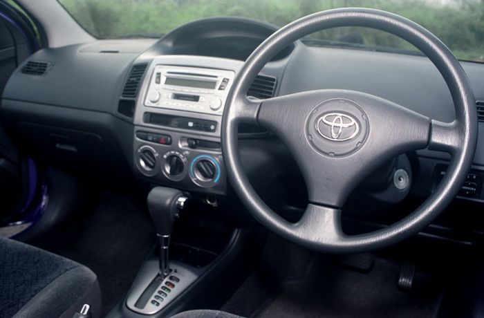 Bagian interior Toyota Vios Gen 1