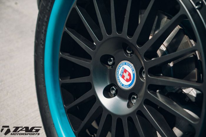 Pelek HRE Wheels dengan lebar 5,5 inci