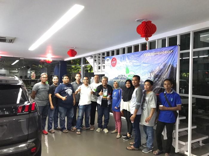 Dealer Astra Peugeot Surabaya menjadi titik kumpul para peserta.