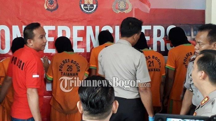 Oknum Sekdes di Lebak, Banten ditangkap Polres Bogor karena terlibat dalam aksi perampokan disertai penyekapan di Cijeruk, Kabupaten Bogor. (TribunnewsBogor.com/Naufal Fauzy)