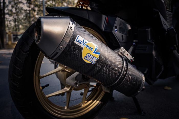 Muffler LeoVince SBK biar suaranya gahar