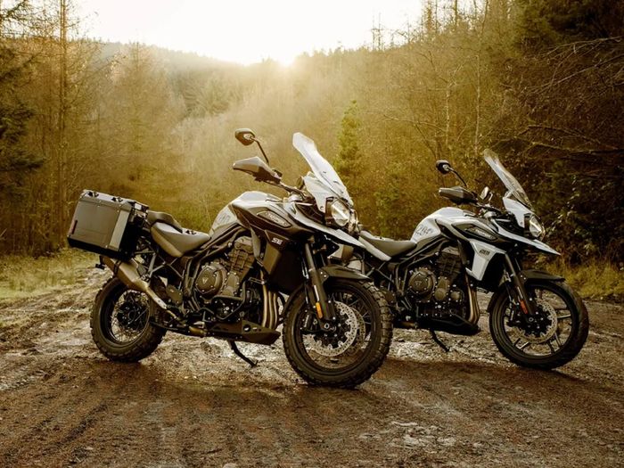 Triumph Tiger 1200 Alpine Edition dan Desert Edition