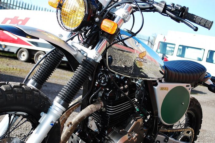 Bodywork memakai part motor-motor lain