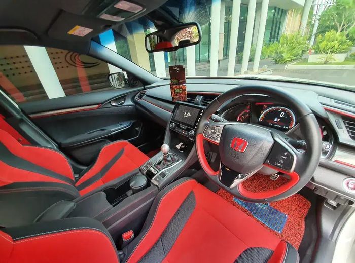 Desain dasbor Honda Civic Type R 2018 kondisi bekas