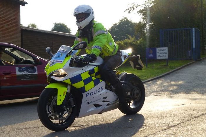 Ducati Panigale 1199 jadi motor polisi di Inggris