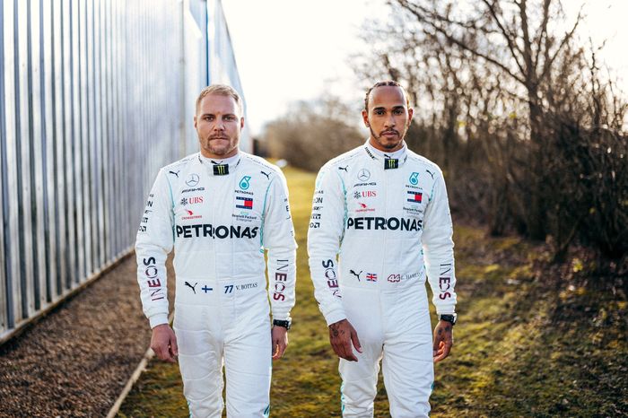 Penampilan baju balap Lewis Hamilton dan Valtteri Bottas untuk F1 2020