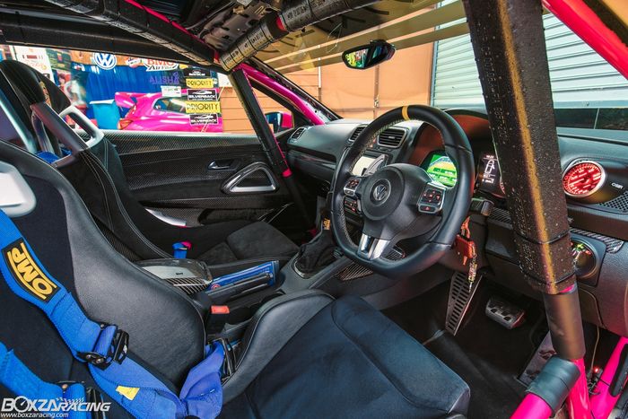 Kabin juga ikut diubah jadi lebih sporti