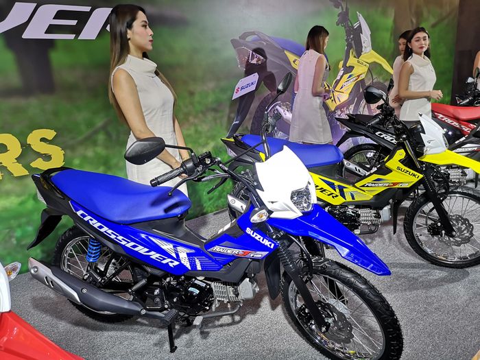 Salah satu pilihan warna Suzuki J Raider Crossover