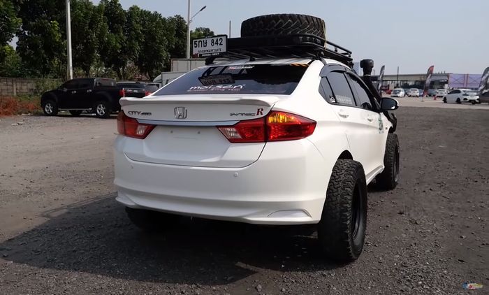 Tampilan belakang tidak ada yang berubah