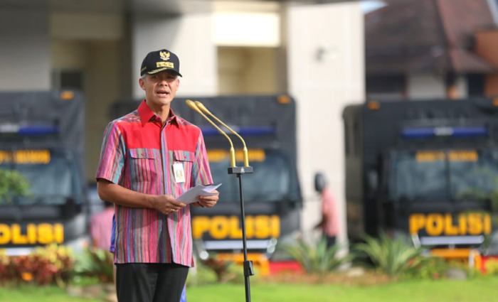 Gubernur Jateng, Ganjar Pranowo memberikan sambutan pada hibah kendaraan kepada Kepolisian Daerah Jateng.