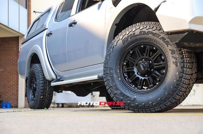 Kaki-kaki juga ikut diubah jadi lebih ganteng