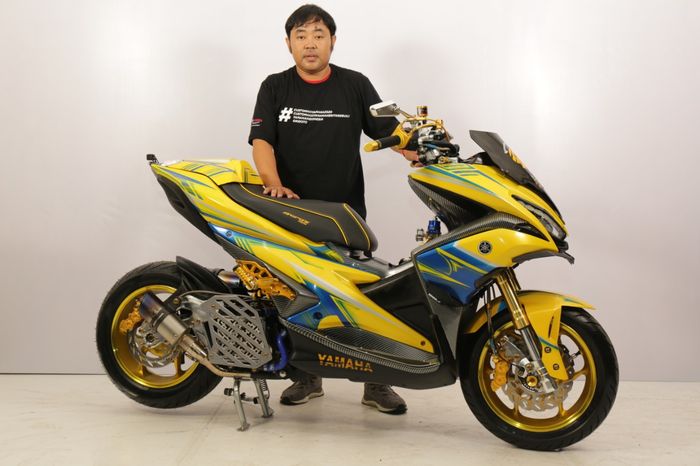 Yamaha Aerox racing look ini juga kuat, sudah dipakai turing jauh sampai Manado
