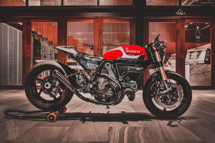 Itchy 1961/Nattapat Janyapanich (90 vote)