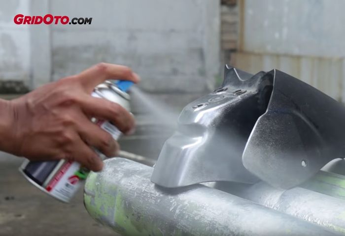 Cat botolan atau Aerosol yang berbahan NC biasanya penyebab cat jadi keriting