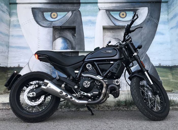 RidetheScrambler/Enzo Savignani (211 vote)