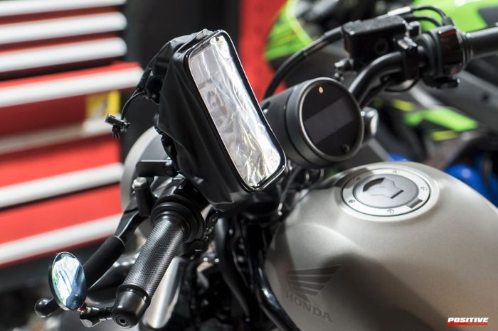 Termasuk cover anti air untuk smartphone