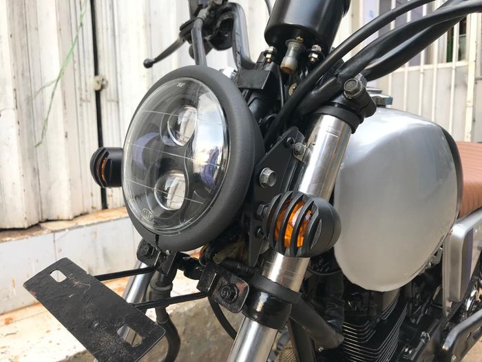 Headlamp daymaker dijamin terang