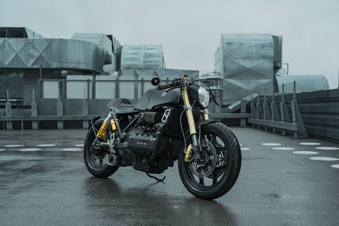 Tampang depan dan kaki-kakinya istimewa banget