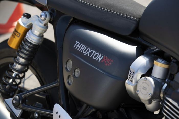 Bodi samping Triumph Thruxton RS 2020