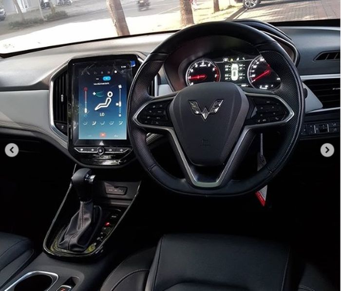 Interior Wuling Almaz 1.5 Turbo CVT versi 5 seater tahun 2019