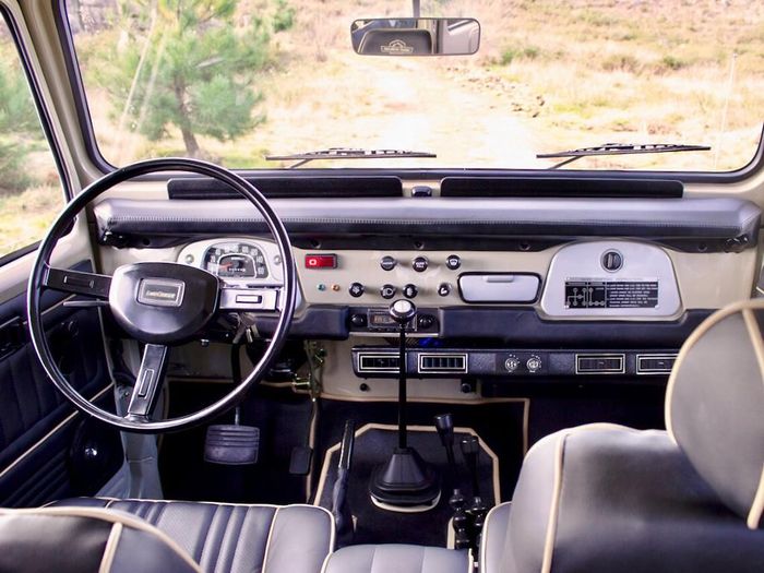 Interior Toyota Land Cruiser FJ40 