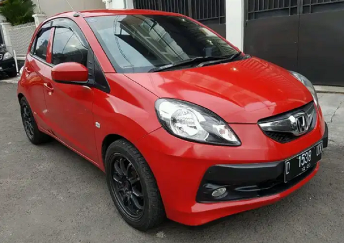 Honda Brio bekas 