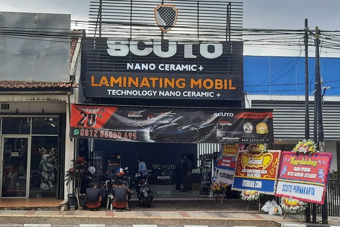 Tampak depan Scuto Bandung Setiabudi.
