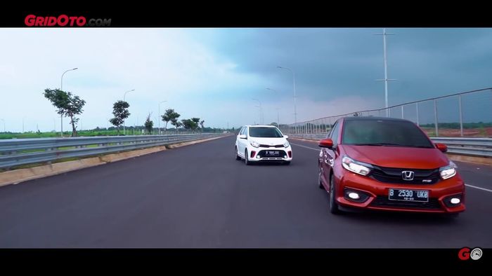 Kia Picanto GT Line juga tak kalah asyik dikendarai dibandingkan Honda Brio RS