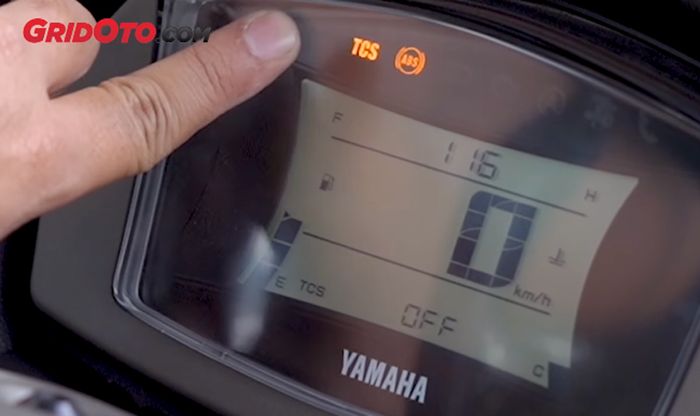 Fitur Traction Control System (TCS) di Yamaha All New NMAX