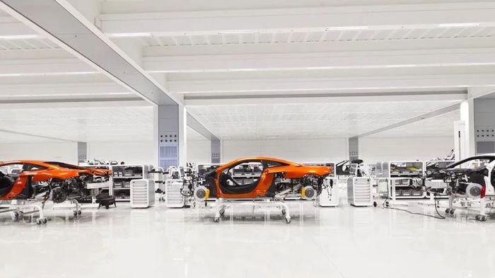 Ilustrasi pabrik McLaren