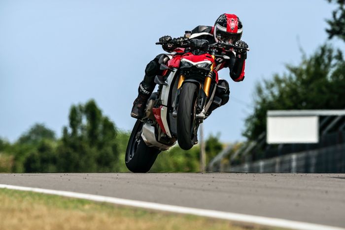Ducati Streetfighter V4S