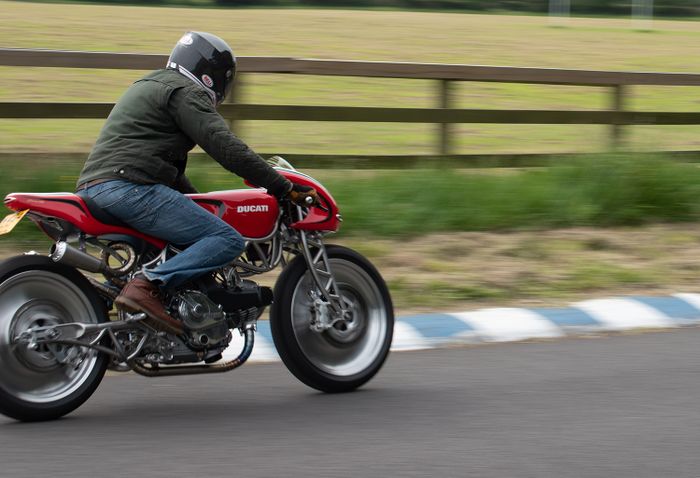 Sebuah karya seni dalam dunia motor kustom