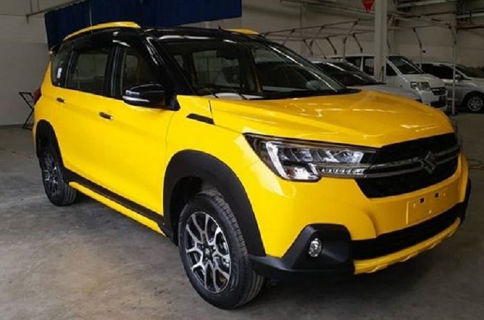 Suzuki XL7 dicat ulang jadi warna kuning
