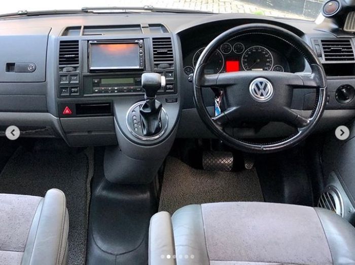 Interior VW Caravelle T5 2004