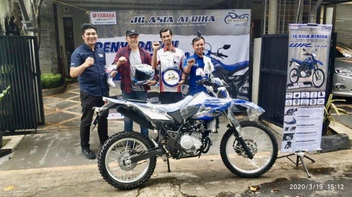 Cucu Firmansyah menjadi pemilik pertama Yamaha WR 155 R di Tasikmalaya, Jawa Barat
