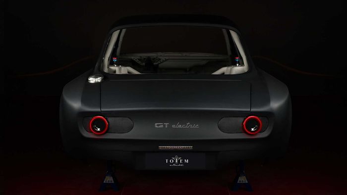 Alfa Romeo Giulia GTA hasil restomod Totem Automobili