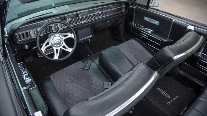 Interior Lincoln Continental Convertible 1964