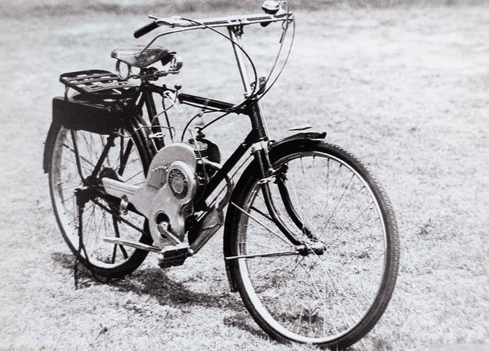 Motor pertama yang dikeluarkan oleh Suzuki, the Power Free 36 cc