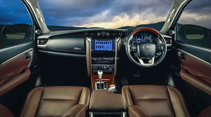 Penampakan interior Toyota Fortuner Epic dan Epic Black Edition
